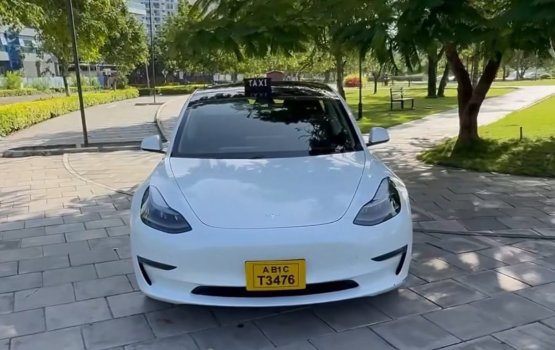 Male' gai furathama faharah taxi kuran Tesla eh beynun kuran fashaifi