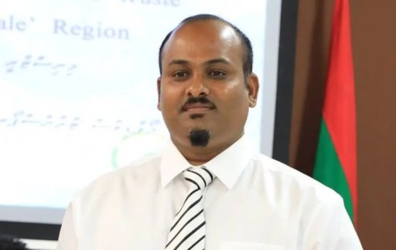 Yameen aa dhekolhah vaki gothakah hekibas dheyn fuluhun ge faraathun hushahelhumahe ai: Riza