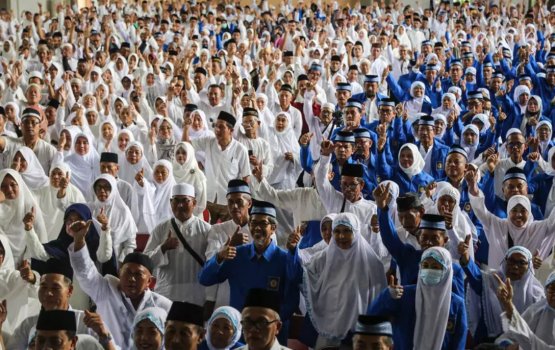 Indonesia ge muslimum hajj vaan 40 aharuge dhigu inthizaareh!