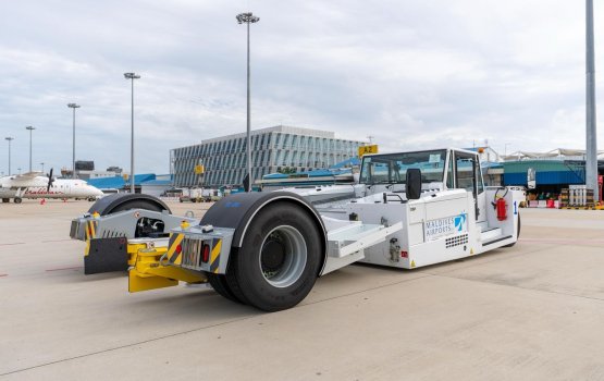 VIA gai mathindhaa boat ah khidumaidheyn towbarless vehicle beynun kuran fashanee