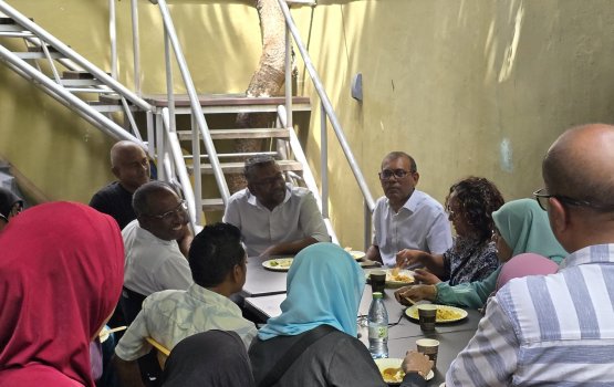 Fayyaz aai Nasheed ge bahdhaluvumeh, fulhaa dhaairaa eh gai mashvaraa kurevvi