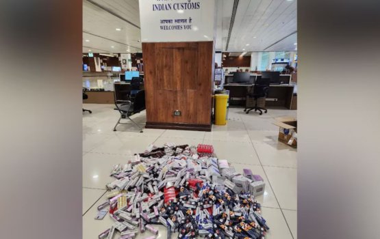 Beys thakeh rajje ah ethere kuran ulhunu 2 dhivessaku Cochin airport  in huttuvawifi