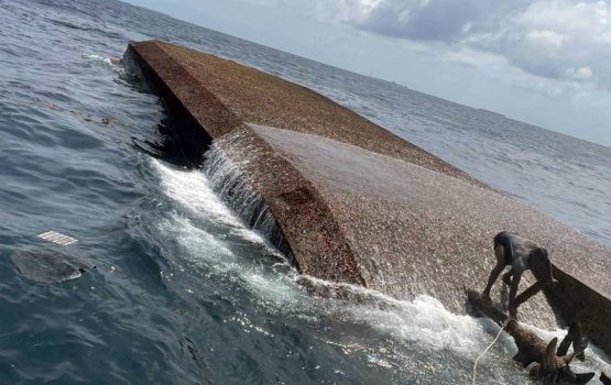 UPDATED: Sifain ge landing craft eh bandun jahaalaifi, ekaku maruve ekaku gelligen hoadhanee