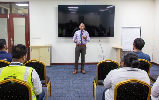 Aa terminal gai khidhumai dhey 300 muvazzafunnah khaassa thamreenu thakeh fashaifi