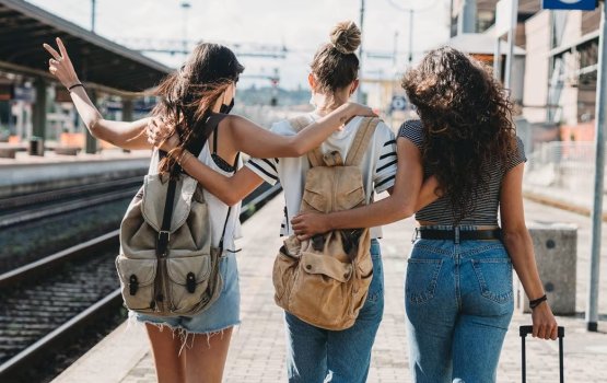 Ekaniveri kamuge agakee umuru kamah vedhaane, miothee rangalhu rahtehin hoadhaane goiy!