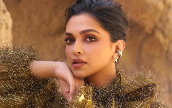 Deepika ah Hollywood Walk of Fame libunee ageh dheegentha?