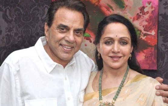 Hema aa kaiveni kuran Dharmendra islam dheen gaboolu kuri tha?