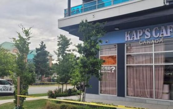 Hulhuvi thaa 3 dhuvas therey Kapil ge cafe' ah hamalaa dheefi