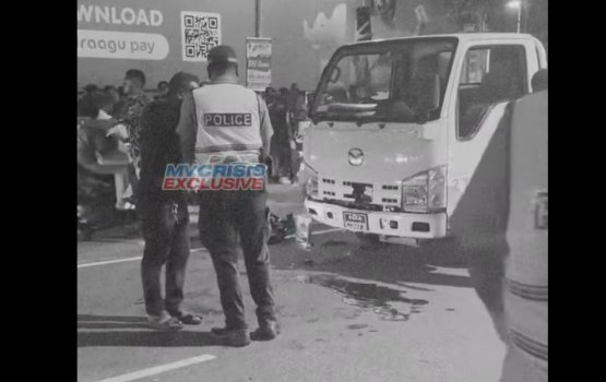 Male gai hingi nurakkaatheri accident gai aniyaavi 16 aharuge kujja dhookollaifi