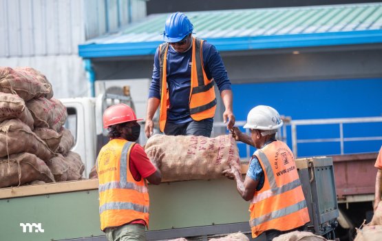 Boat thakun 4000 ah vure gina adhadheh ge fiya basthaa baalaifi