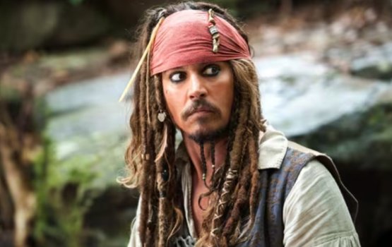 Captain Jack Sparrow ge gothugai alun Johnny fenidhaane kamuge ishaaraatheh!