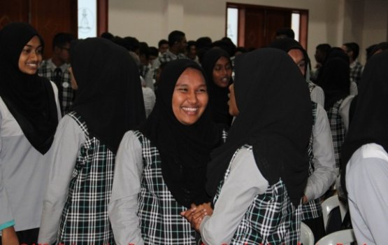 Natheejaa rangalhu namaves Amilla School thakun dhen A Level kiyeveynee fee dhakkaigen