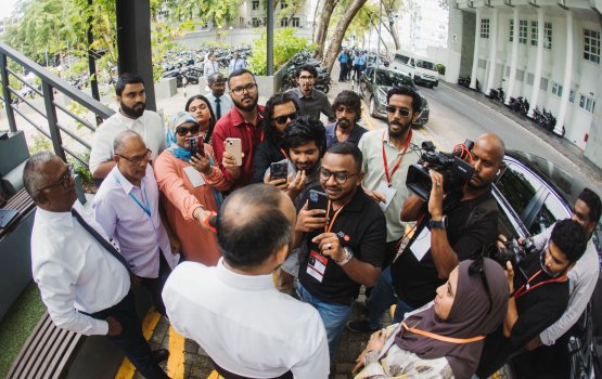 Nuhingaa media thakah ves media commisson ge inthihaabugai vote levey