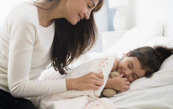 Avahah nidhaa kudhinge mainge sihhathu rangalhu: dhiraasaa