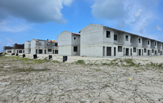 Thinadhoo row house thakah kurimathilumuge furusathu housig ministry in hulhuvaalaifi