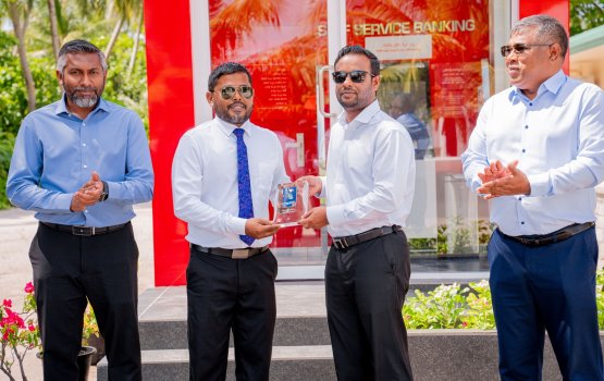 Ga. Atholhu ge meehun dhiriulhey hurihaa rasheh gai BML ge ATM ge hidhumaiy fashaifi