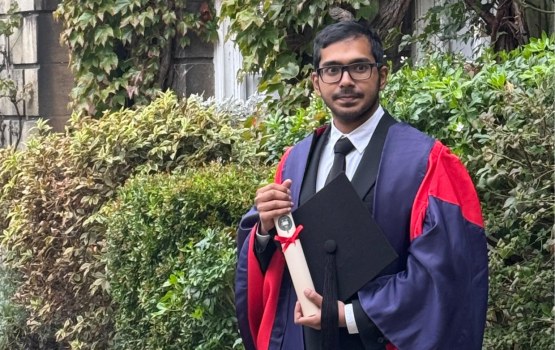 Oxford university in PHD haasil kuri furathama dhivessakah Shaffan