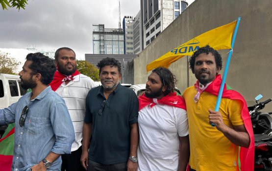 October 3 ge muzaaharaa ge hayyareen nah dhauvaa nukuran ninmaifi