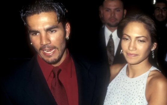 JLo ah eyna ge kureege firimeeha ge thuhumathu thakeh!