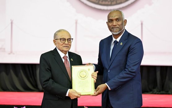 November 3 ge sharaf ge addana Raees Maumoon ah aruvaifi