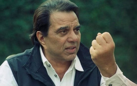 Dharmendra ge sihhee haalu goasve hospital gai faruvaa dheefi