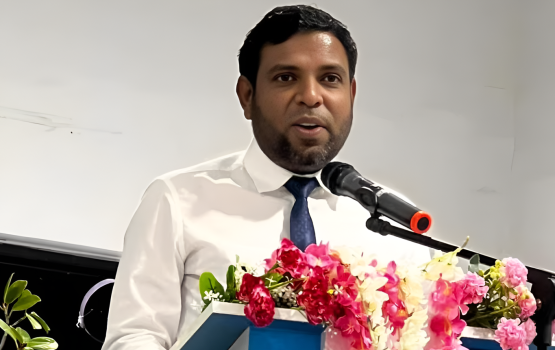 Aailaa bayaku Raees Yameen aa bahdhalu kurumun deputy minister Shujau suspend koffi