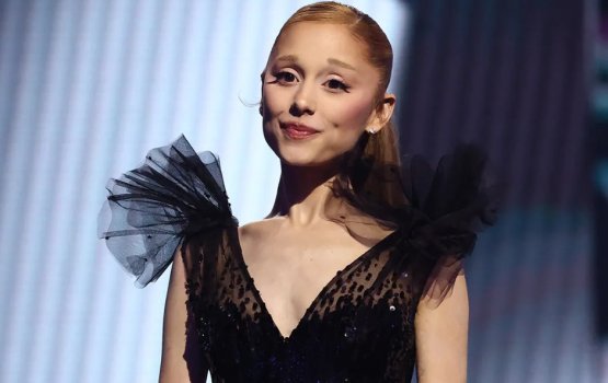 Red carpet gai Arianna ah furahsaara kuri meehaku deport kohlaifi