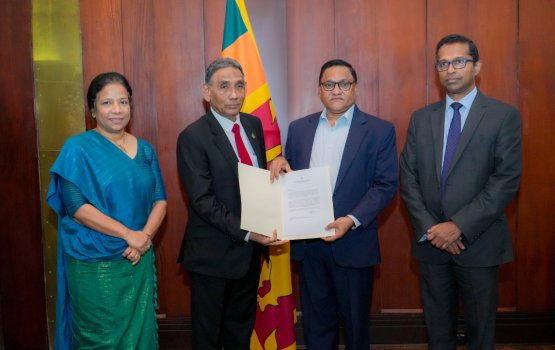 Sarukaarun dhey 50,000 dollar ge ehee lanka sarukaaraa havaalu koffi