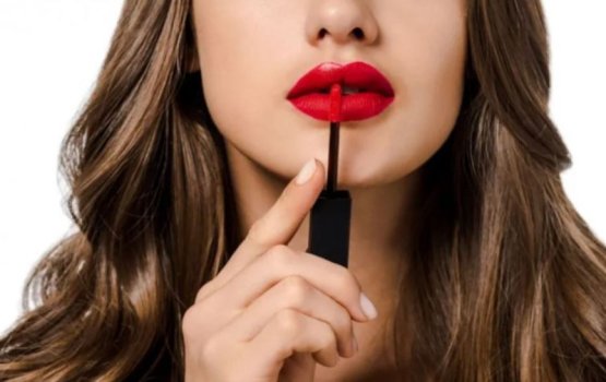 Thunfathugai lipstick jahsaa iru eyge hageegai engey tha?