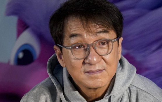 Jackie Chan ge milkihyaathun eyna ge dharinnah ehves hissaa eh nei!