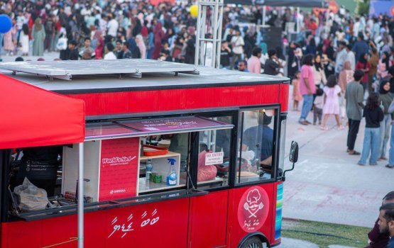 Dhiraagu pay in mifaharu 1 rf ah shawarma eh!