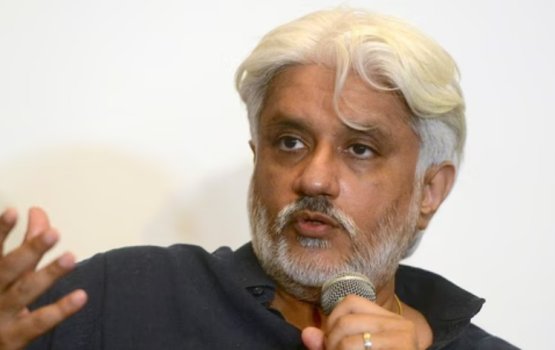 Mash'hooru director Vikram ah makaraai heelathuge dhauvaa eh!