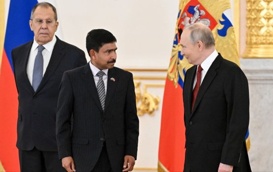 Russia ah kandaelhi non- resident safeeru Abduh raheem ge faikolhu Putin ah