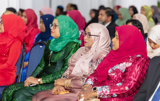 Dhivehi teacherun libun dhathi maadhaathakah bidheyseen genaane gothuge usooleh aanmukoffi