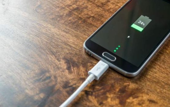 Maa avahah phone battery ge charge dhaneetha? Mikan kan kohlaa!