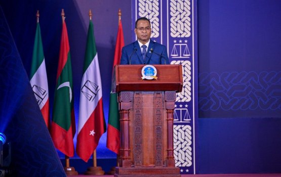 Adhulu insaafuge baarakee aniyaaverikan nahthaalumah tharutheebu kurevifaiva baarakah vaanjehey: Ghanee