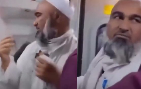 Dhathuru kuramun dhiya reyleh ge therey Quran kiyevi muslim ehge gaiga thalhaa aniyaakohfi