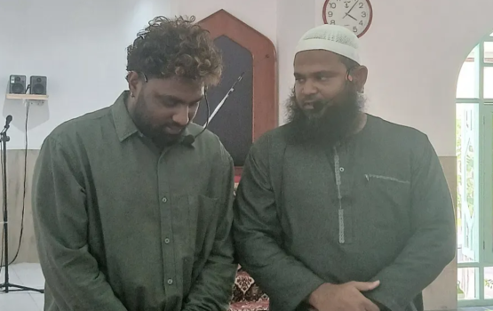 Feydhoo saloon eh gai massakai kuraa Lanka meehaku islam vejje