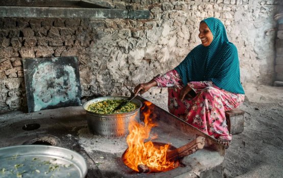 HISTORY: Thaareekhuge safuhaa thakun: Raajjeygai roadha mahakee anhenunge maheh