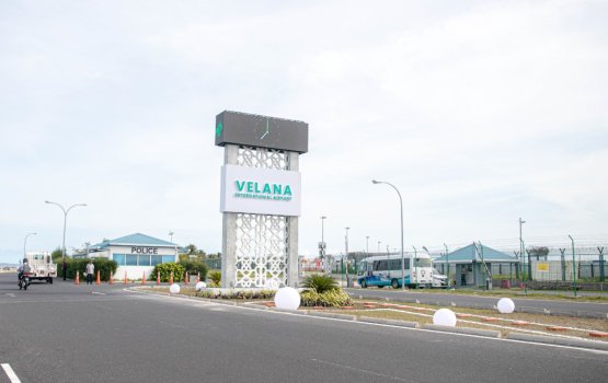 Medhu iru mahchah dhathuru kuraa dhiveheen dhuraalai, dhathuruge kankan reyvymah edhijje