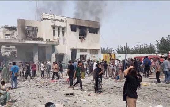 Israel in Iran ge anhen kudhin kiyavaa school akah hamalaadhee 53 kudhin maraalaifi