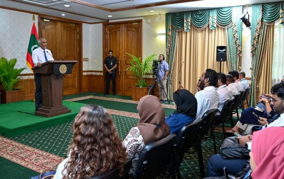 Raees America aai Israel kuvveri nukurevvi, goasvee Iran