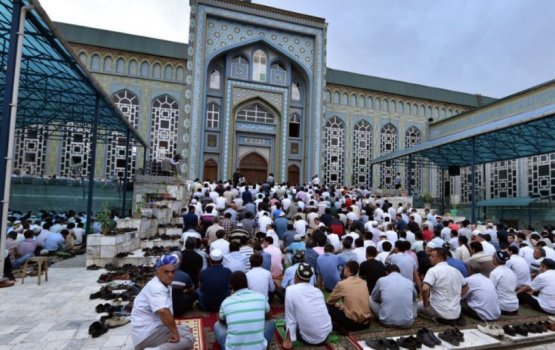 Dhuniyeyge eki kankolhuthakun Ramazan mahuge thafaathu sagaafaiy thah!