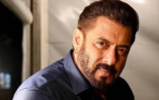 2 Aharuge medhukendumakah fahu 2027 gai Salman ge film eh?