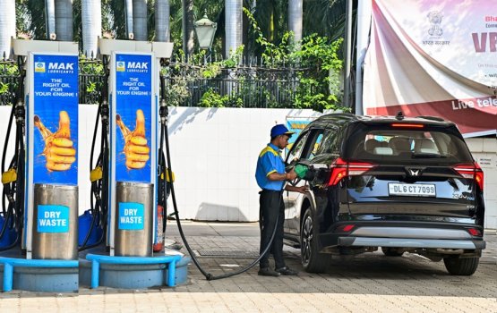 Theluge agu ufulumaai gulhigen India in Petrol aai Diesel in naga duty kudakohfi