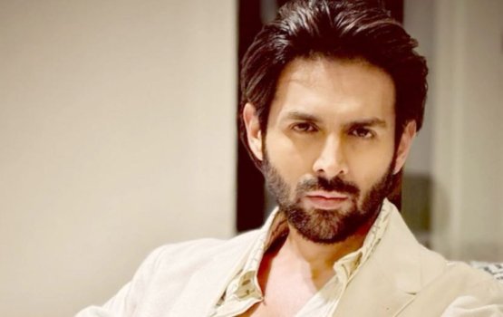 Karthik akee ekaniveri eh kamah eyna bunee keehve?