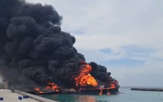 Feeali bandharugai oi theyo boat eh gai roave andhaifi