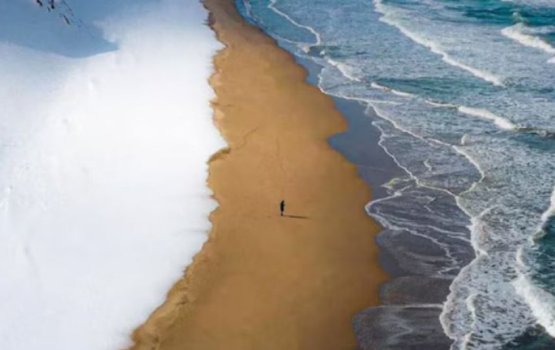 Vehyaai fen adhi gandu fen ekeegai, mi'ee gudhurathuge ajaaibeh!