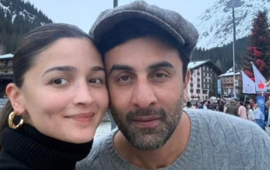 Kaiveneege aharee dhuvas faahaga kuran Ranbir aai Alia Switzerland gai! 