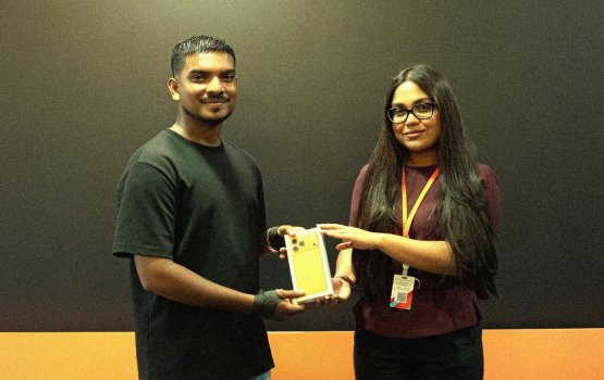 Dhiraagu gamers guild in dhey i phone 17 pro max ge naseebuveri faraaiy hovaifi